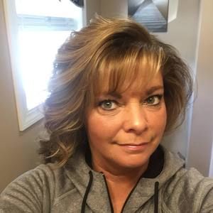 Meet your Posher, Lorrie